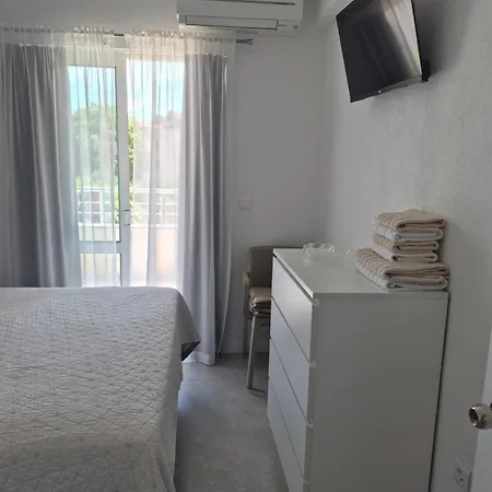 Lozina Apartment
