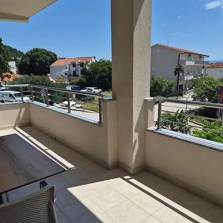 Apartment Lozina Drvenik (Split-Dalmatia)