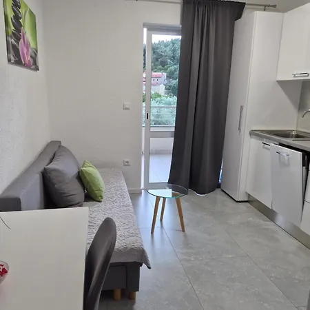 Lozina Drvenik (Split-Dalmatia)
