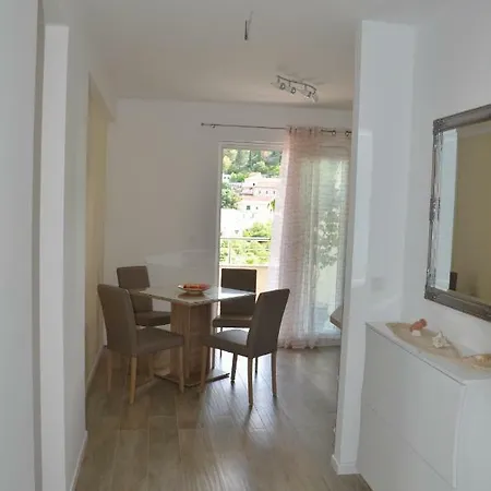 Lozina Apartment